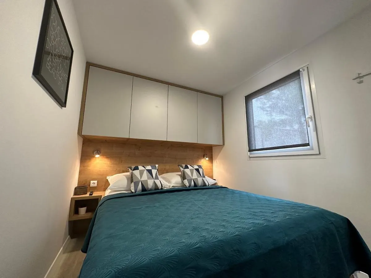 Mobile Home Mare Blu Rovanjska 0*,