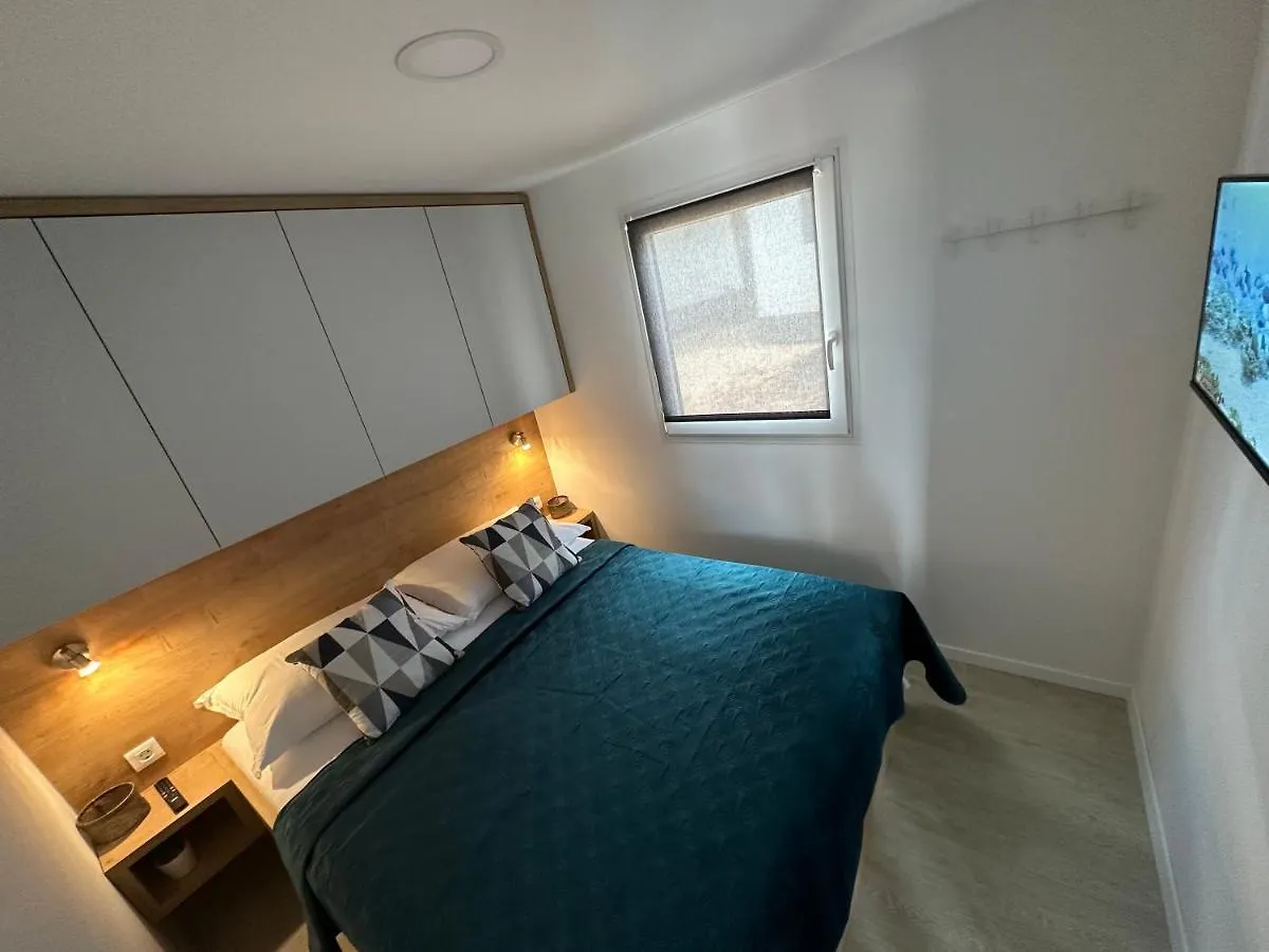 Mobile Home Mare Blu Rovanjska 0*,  Croatia